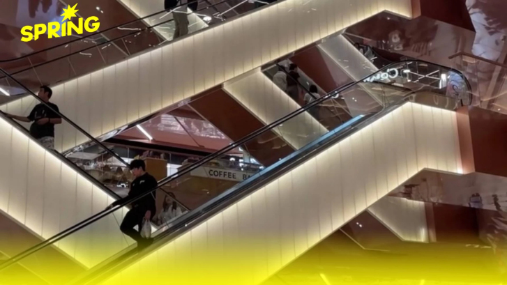 เปิด 'มุมมหาชนถ่ายรูปใหม่' บันไดเลื่อนเซ็นทรัล พาร์ค ท้าชน คลังสินค้า IKEA