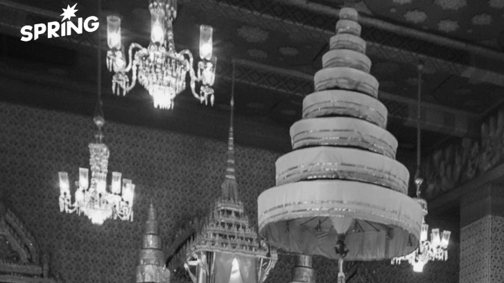"นพปฎลมหาเศวตฉัตร" เหนือ พระโกศ เกียรติสูงสุดแด่แม่ของแผ่นดิน