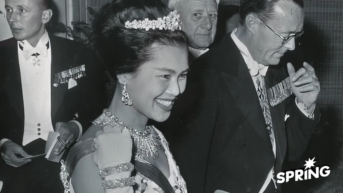 The Queen & Balmain ย้อนความสัมพันธ์ 22 ปี รสนิยมที่มาเหนือกาลเวลา
