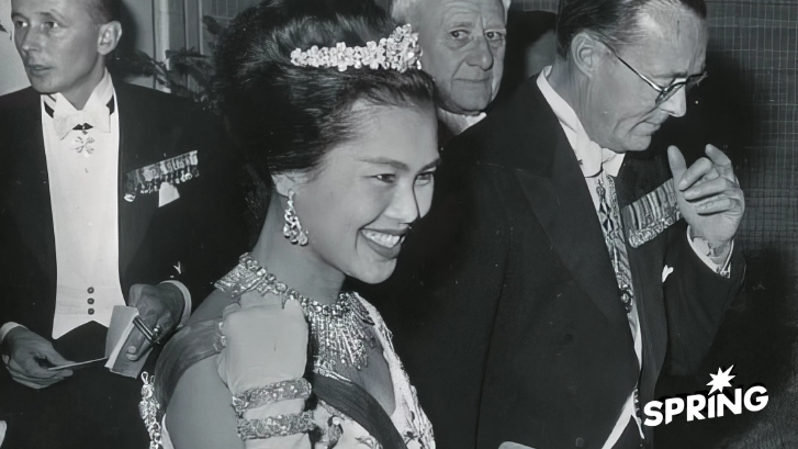 The Queen & Balmain ย้อนความสัมพันธ์ 22 ปี รสนิยมที่มาเหนือกาลเวลา