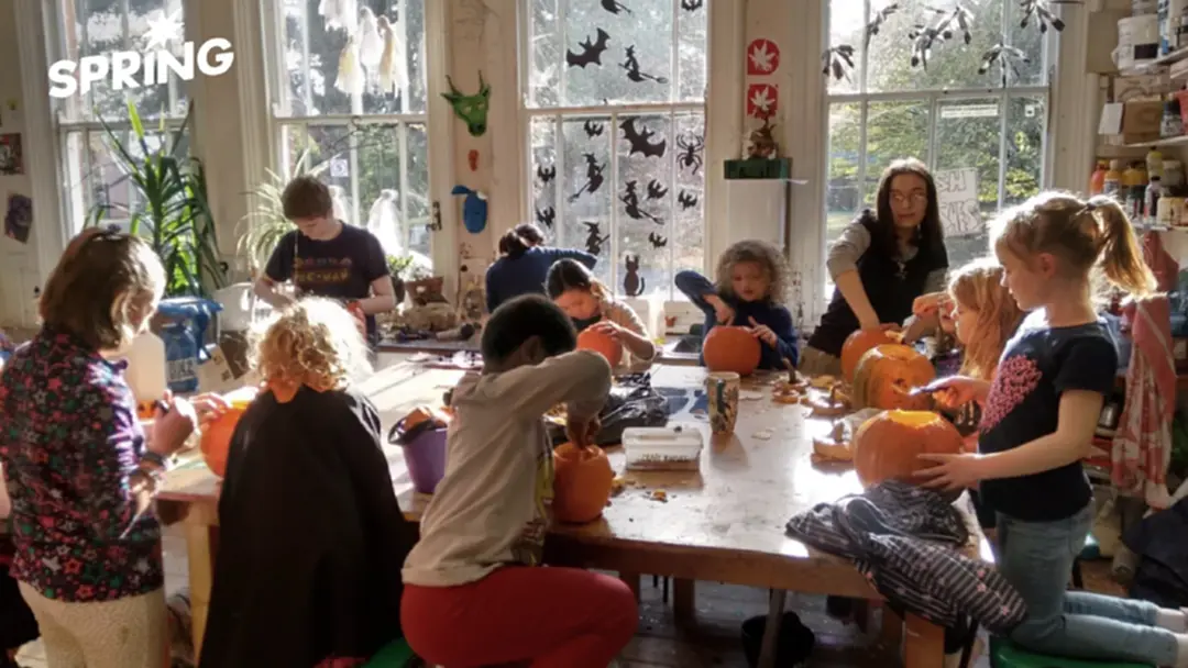 ให้เด็กตัดสินใจเอง ว่าอยากทำอะไร Summerhill โรงเรียนที่ไม่มีกฎเกณฑ์ ให้เด็กตัดสินใจเอง ว่าอยากทำอะไร Summerhill โรงเรียนที่ไม่มีกฎเกณฑ์