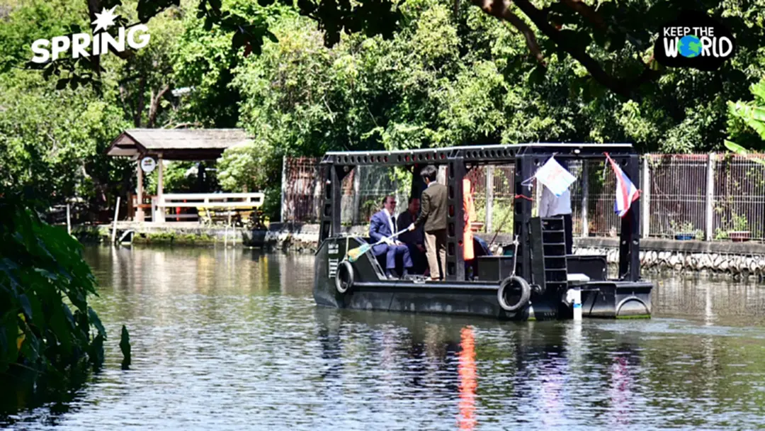 กรุงเทพรับมอบ เรือเก็บขยะไฟฟ้า 'LuxCanal' เตรียมส่งลุยคลอง กรุงเทพรับมอบ เรือเก็บขยะไฟฟ้า 'LuxCanal' เตรียมส่งลุยคลอง