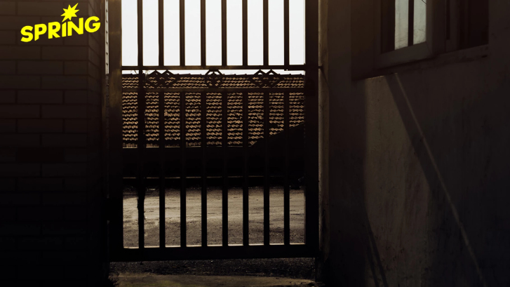 สรุปเหตุการณ์  ย้ายด่วน ผบ.เรือนจำพิเศษกรุงเทพฯ เซ่นปมเอื้อประโยชน์  ทุนจีนเทา