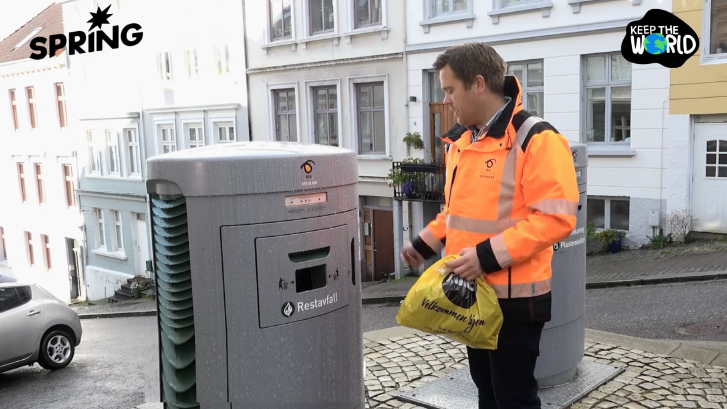 จะต้องมีรถเก็บขยะไปทำไม เมื่อเราสามารถลำเลียงขยะไปทางใต้ดินได้?