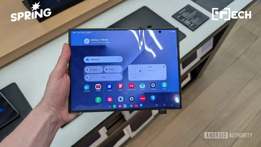 Samsung จ่อเปิดตัว Wide Fold สมาร์ตโฟนจอพับรุ่นใหม่ ท้าชน iPhone