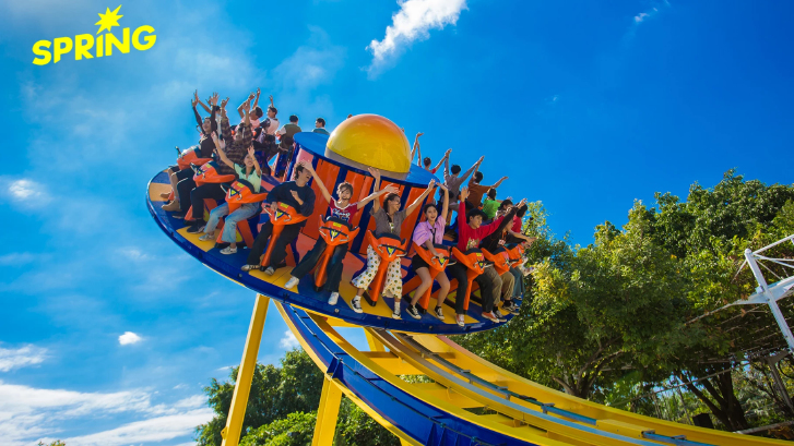 สวนสนุกดรีมเวิลด์ต้อนรับคริสต์มาส  กับ “ไซโคลน” เหวี่ยงสนุก สุดทุกองศา