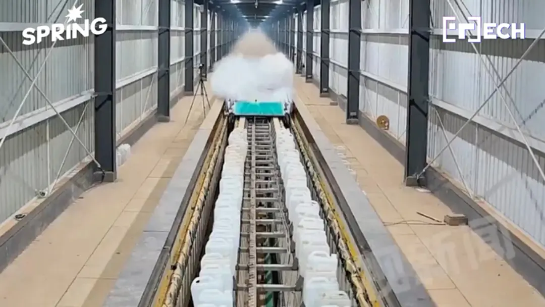 จีนทดสอบรถไฟแมกเลฟ เร็วแรงทะลุ 700 กม./ชม. พร้อมท้าชนเทคโนโลยีตะวันตก จีนทดสอบรถไฟแมกเลฟ เร็วแรงทะลุ 700 กม./ชม. พร้อมท้าชนเทคโนโลยีตะวันตก