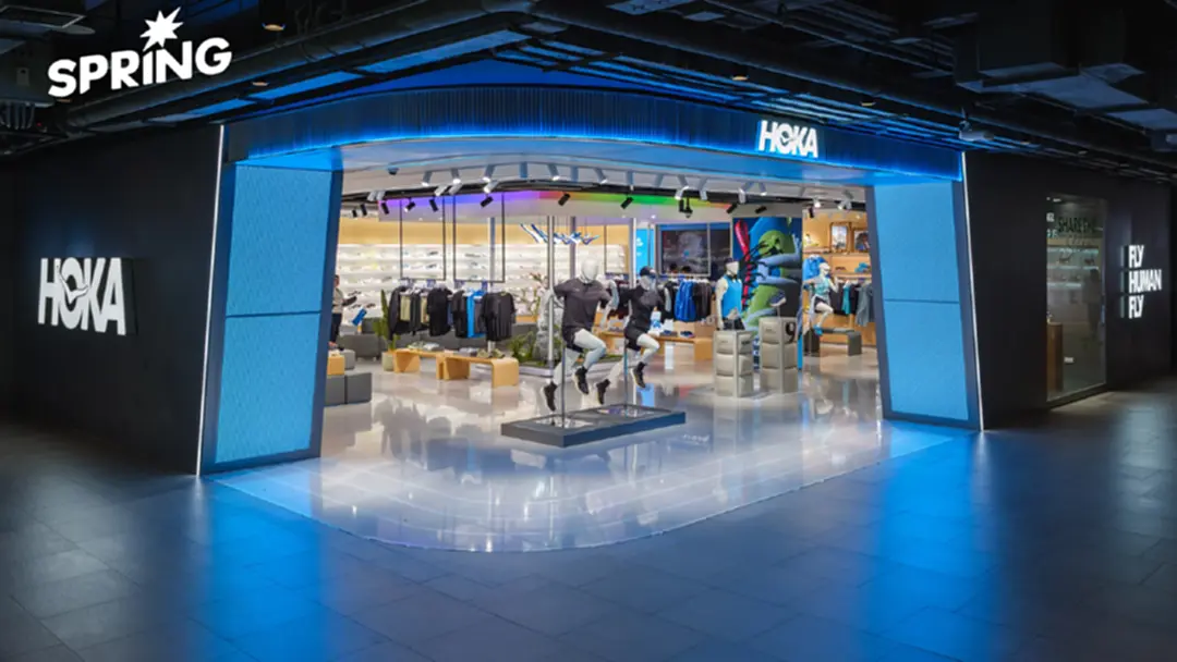 HOKA เปลี่ยน “รองเท้าวิ่งเฉพาะกลุ่ม” ให้กลายเป็นไลฟ์สไตล์ของคนเมือง HOKA เปลี่ยน “รองเท้าวิ่งเฉพาะกลุ่ม” ให้กลายเป็นไลฟ์สไตล์ของคนเมือง