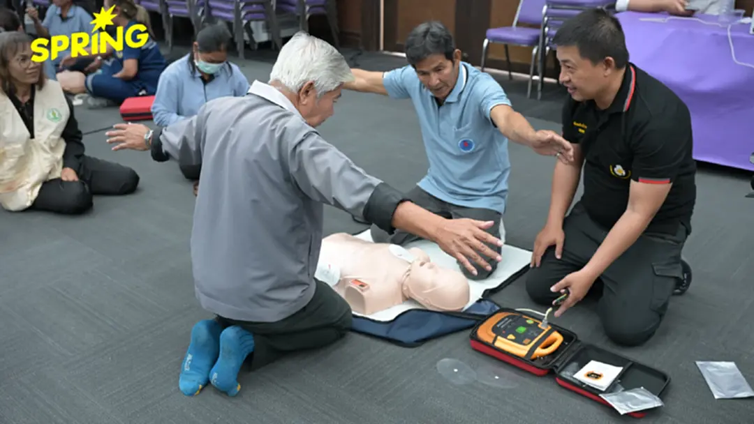 เปลี่ยน ‘ไทยมุง’ กลายเป็น ‘ไทยช่วย’ สพฉ. อบรม CPR กู้ชีพฉุกเฉิน 4 นาทีชี้ชะตา