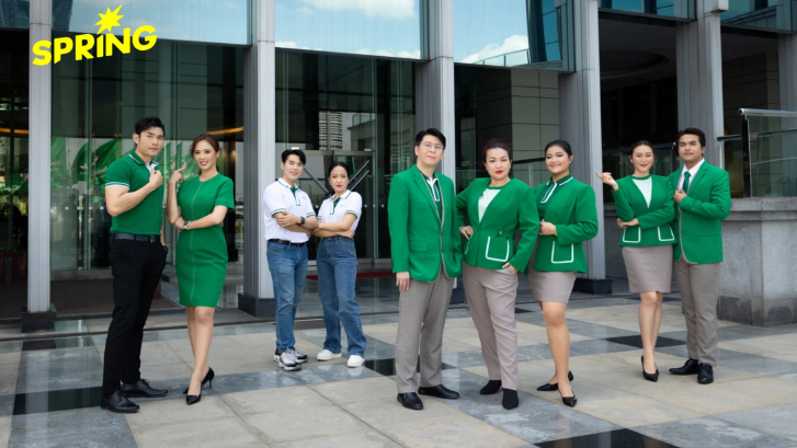 แฟชั่นที่ไม่หยุดแค่รันเวย์ แต่ถูกใส่จริงในองค์กร ภายใต้ดีไซน์ Asava Group