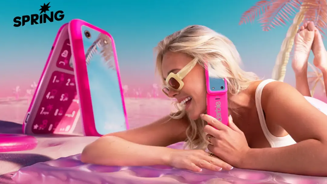 กระแสย้อนยุคมาแรง Gen Z ฮิต ไอโฟนรุ่นเก่า-มือถือพับได้