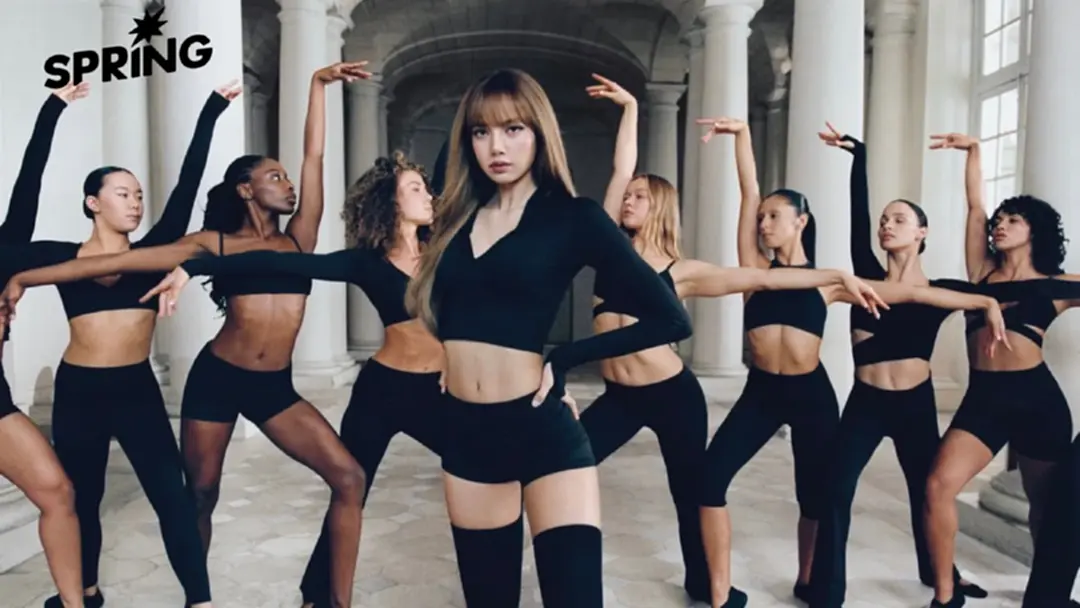 ‘NikeSKIMS’ จุดเปลี่ยนครั้งใหม่? เมื่อความสับของ Lisa x Kim K. กู้ชีพ Nike Women