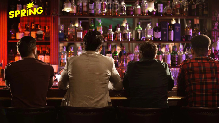 ชาวญี่ปุ่นผุดเทรนด์ใหม่ เปิดบาร์ให้คนลนั่งคิดก่อนลาออกจากงาน !