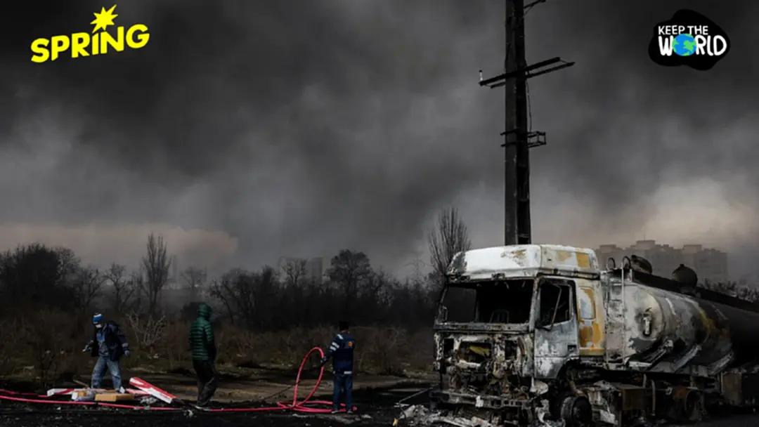 อิหร่านเผชิญ 'ฝนกรดดำ' หลังคลังน้ำมันถูกโจมตี หวั่นมลพิษระยะยาว อิหร่านเผชิญ 'ฝนกรดดำ' หลังคลังน้ำมันถูกโจมตี หวั่นมลพิษระยะยาว