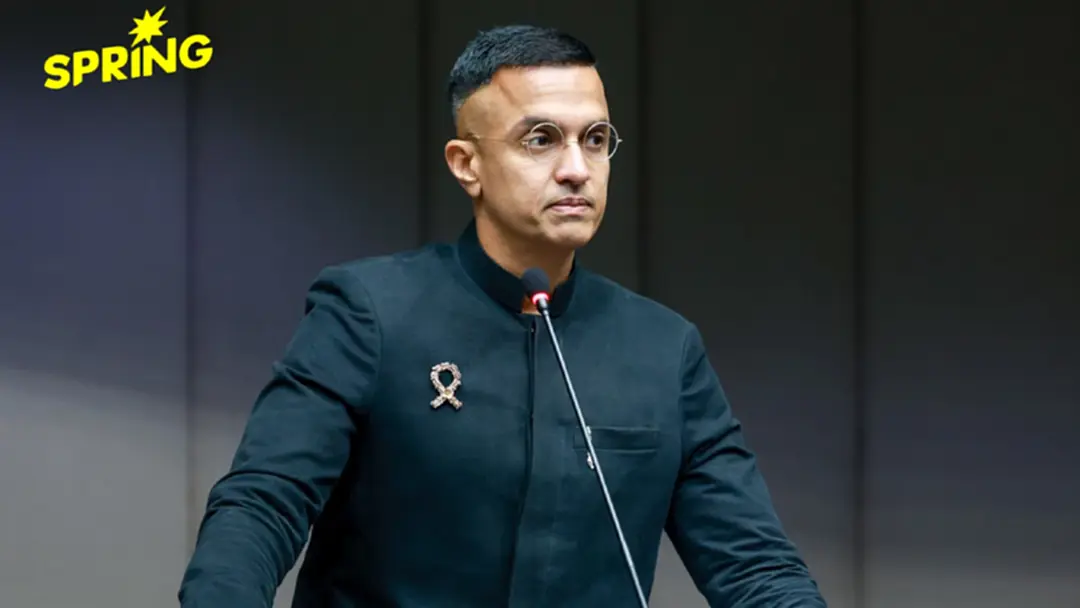 "สุรจิตต์" แฉผู้รับเหมาทิ้งงานสร้างสนง.ลาดกระบังใหม่ สูญงบกว่า 157 ล้าน "สุรจิตต์" แฉผู้รับเหมาทิ้งงานสร้างสนง.ลาดกระบังใหม่ สูญงบกว่า 157 ล้าน