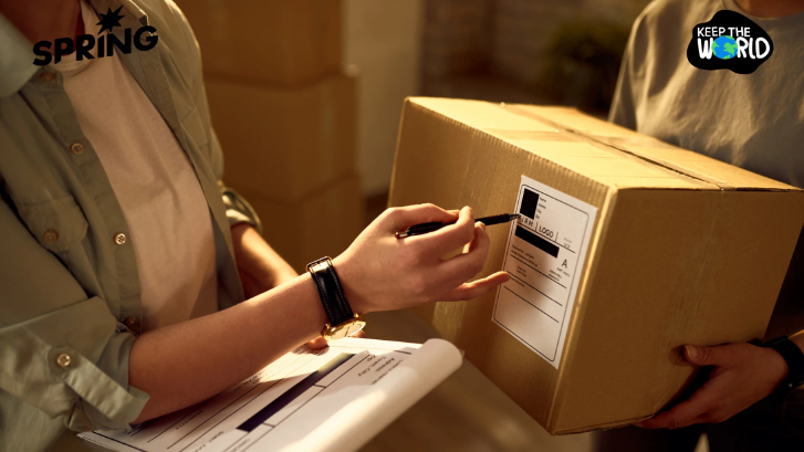 สั่งของออนไลน์บูม! สร้างขยะจากพัสดุพุ่งวันละ 10 ล้านชิ้น