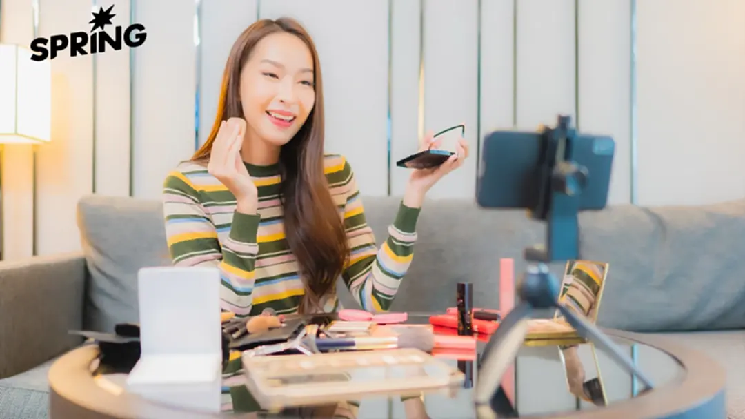 คนรุ่น Gen Z - มินเลนเนียลแห่ผันตัวเป็น ‘อินฟลูเอนเซอร์’ หวังอิสระ-เงินทอง คนรุ่น Gen Z - มินเลนเนียลแห่ผันตัวเป็น ‘อินฟลูเอนเซอร์’ หวังอิสระ-เงินทอง