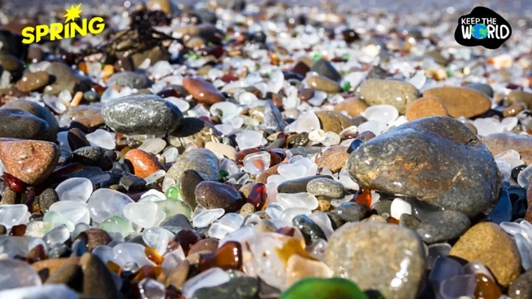 เครื่องประดับ 'แก้วทะเล' จากขยะชายหาด สู่อัญมณียอดนิยม เครื่องประดับ 'แก้วทะเล' จากขยะชายหาด สู่อัญมณียอดนิยม